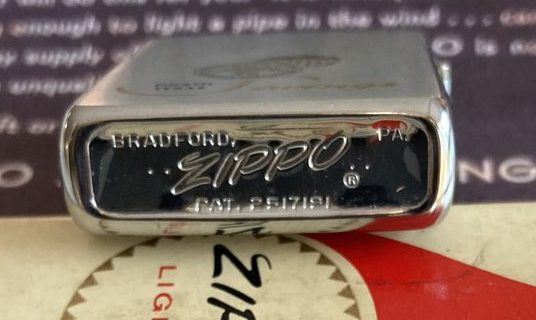 Zippo 1962 publicitaire. Zippo 1962 publicitaire.